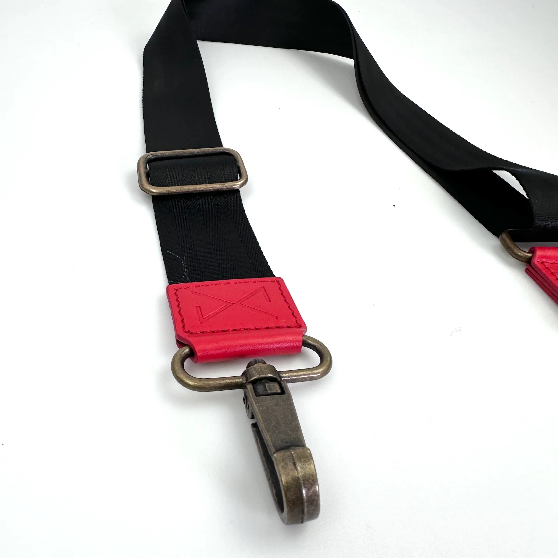 Bandolera regulable lujada rojo - Image 3