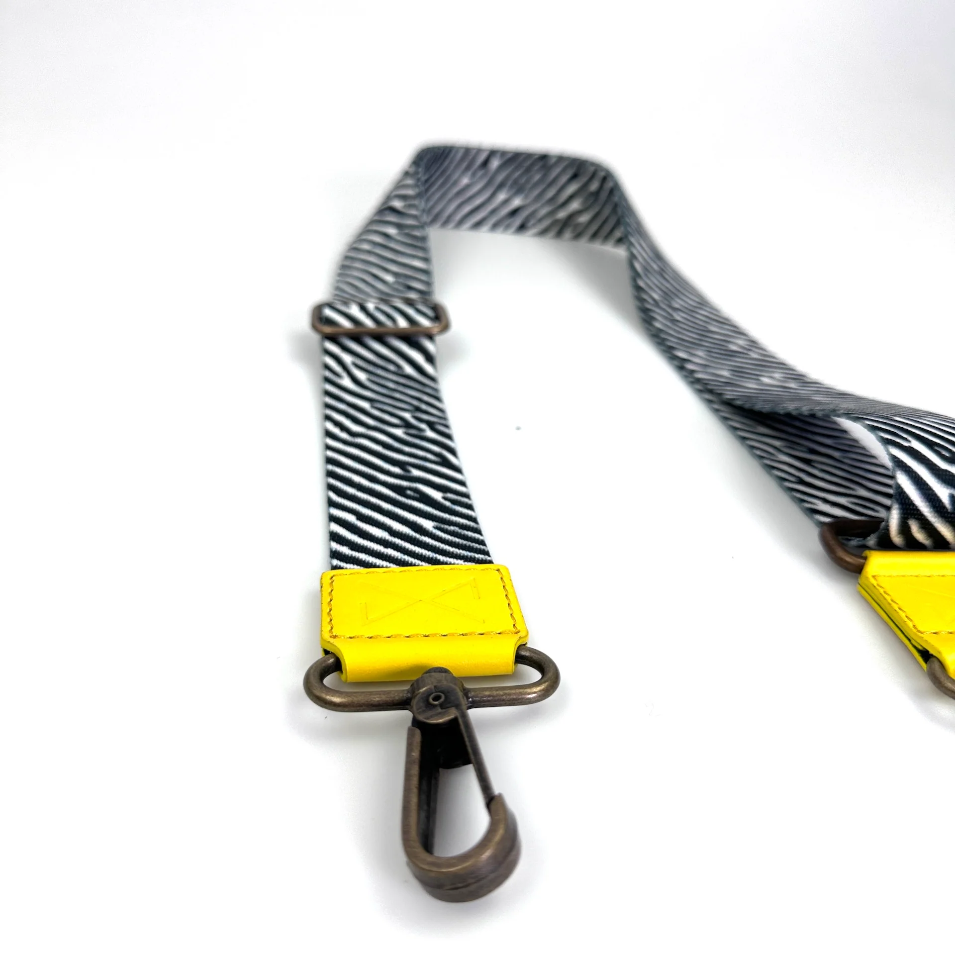Bandolera regulable zebra, puntas amarillo - Image 3