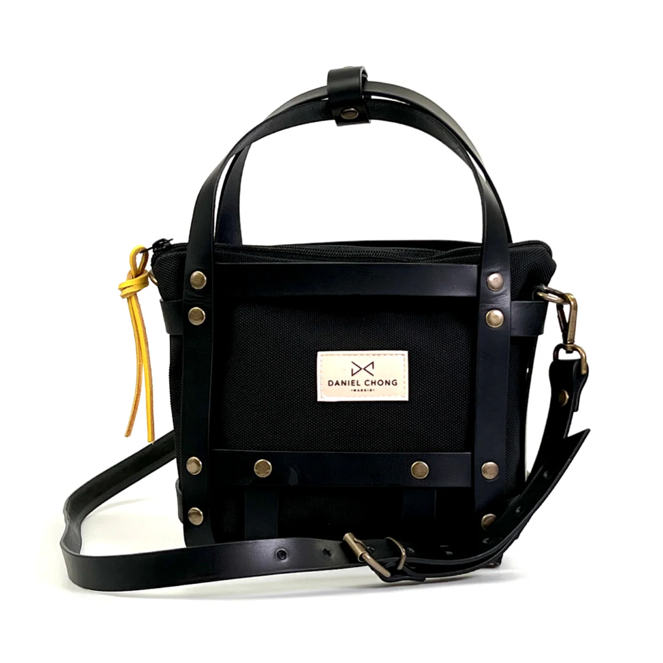 BOLSO ARNÉS PIEL NEGRO