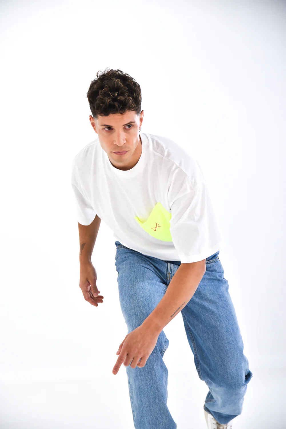 CAMISETA BLANCA BOLSILLO VERDE - Image 2