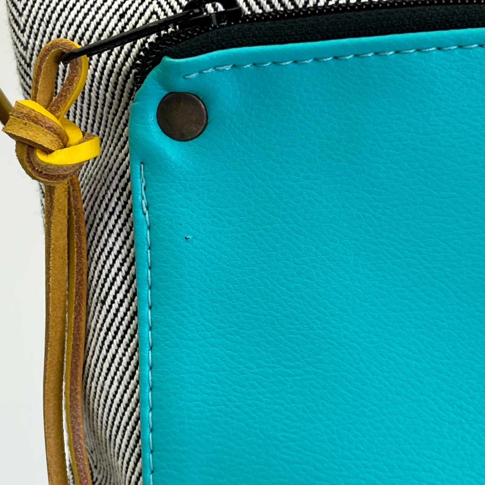 Mochila book holder cuadrada loneta Outlet - Image 2