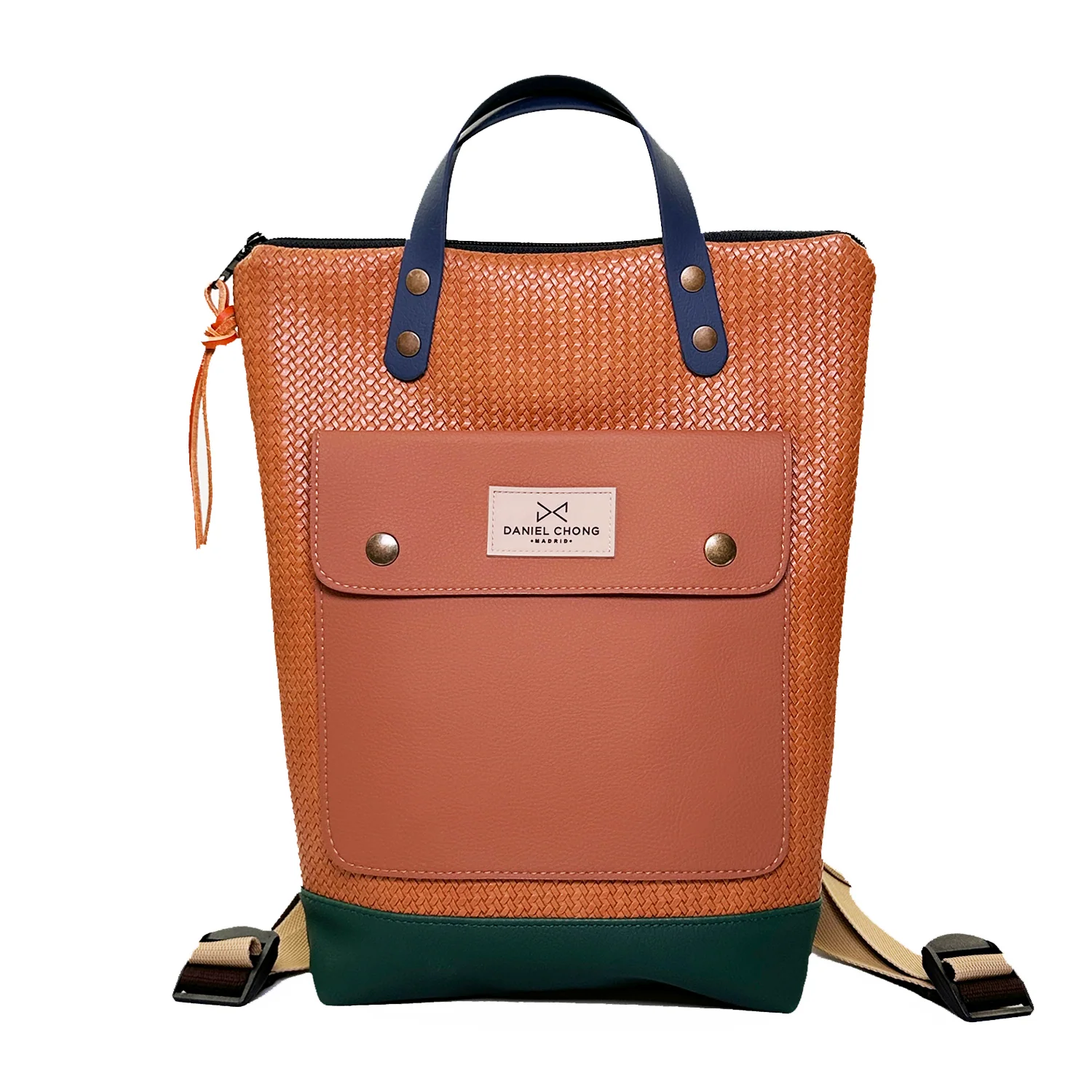 Mochila Slim Solapa Mini DZ Rattan avellana.