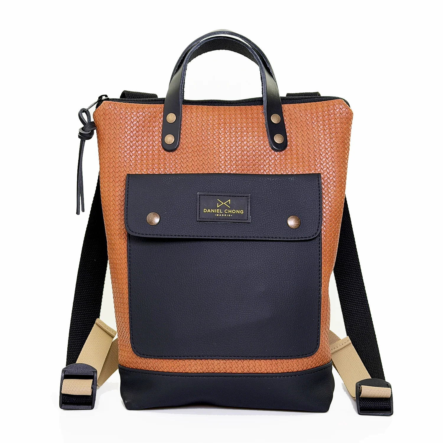 Mochila Slim Solapa Mini DZ Rattan marron.