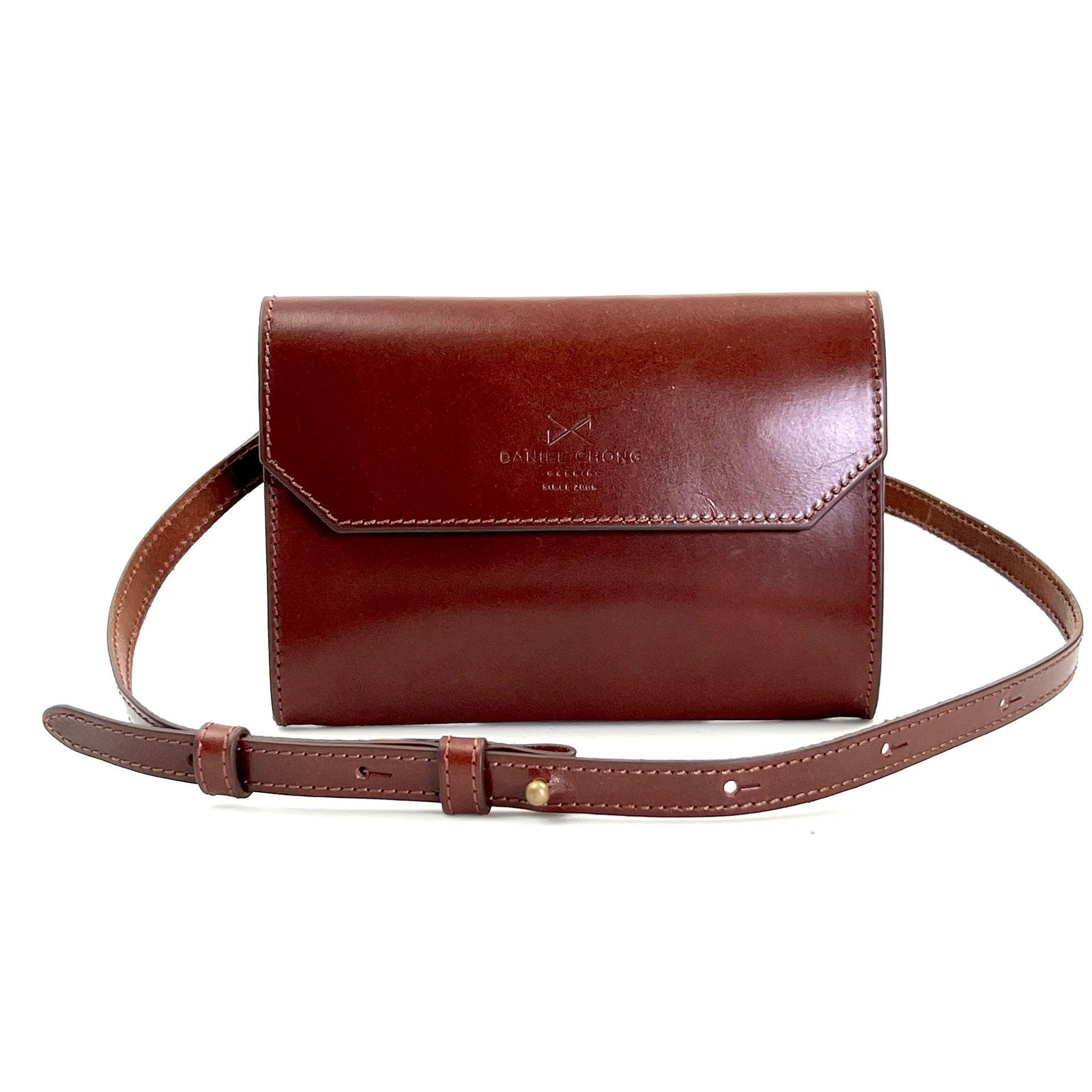 Sobre mini de piel Marron